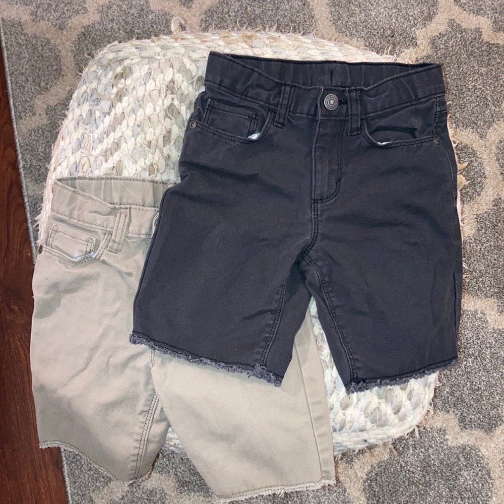 *Deal* 2 Pack! Old Navy Cut off shorts